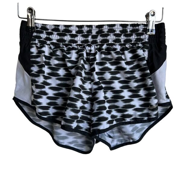 Nike Racer 2 Black and White Dri-Fit Running Shorts - Picture 1 of 4